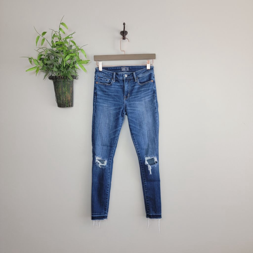 AF 0 S Abercrombie & Fitch Harper Low Rise Super Skinny Jeans Ripped Medium Wash